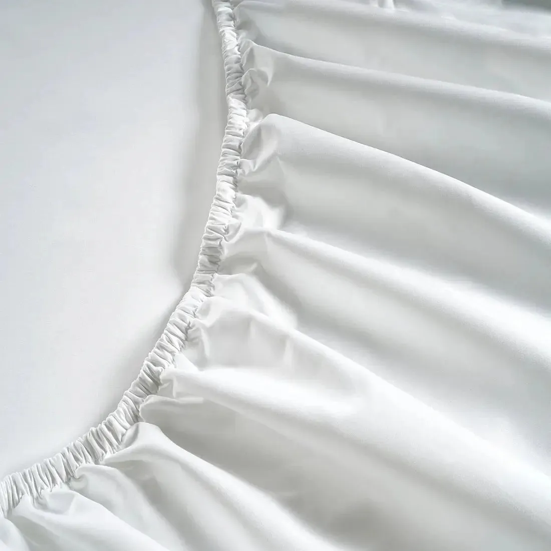 300 Thread Count Peaceful Empress White Bedding Set