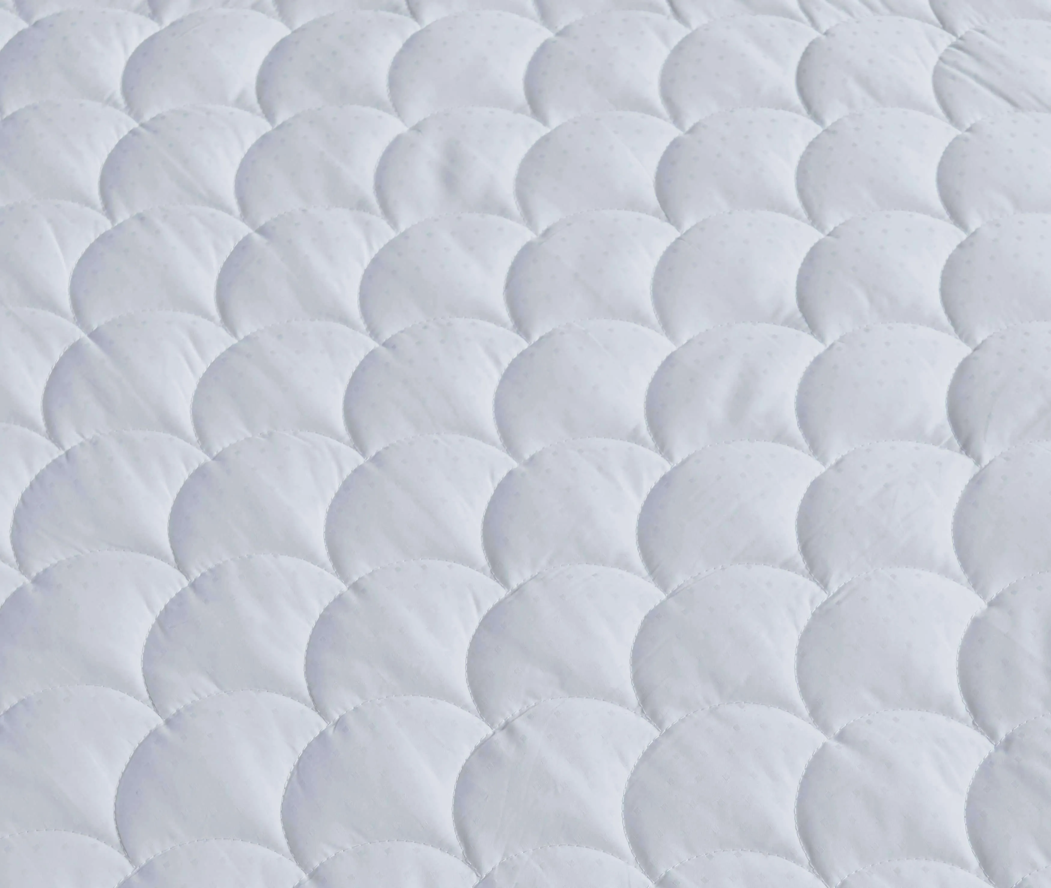 350 Thread Count Damask Dot Mattress Pad