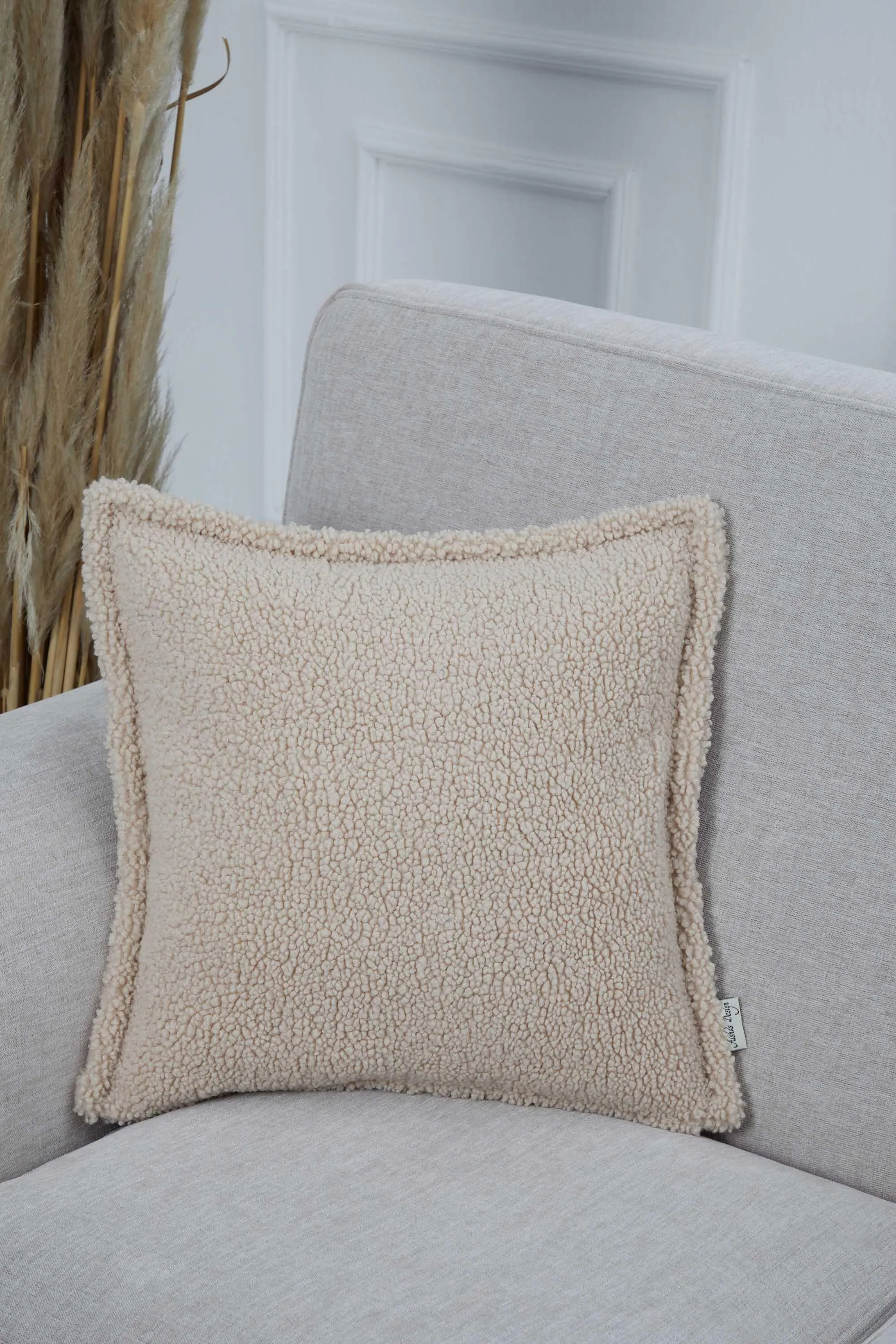 Chic Teddy Square Throw Pillow Cover, 18x18 Inches Soft Touch Teddy Pillow Cover for Couch and Sofa, Trendy Throw Pillow Cover,K-309