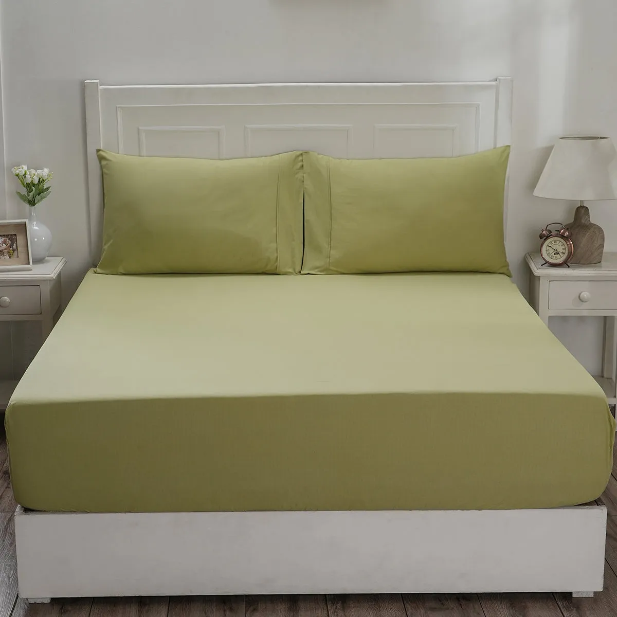 Eden Crisp & Light Weight 100% Cotton Solid Green Fitted Sheet