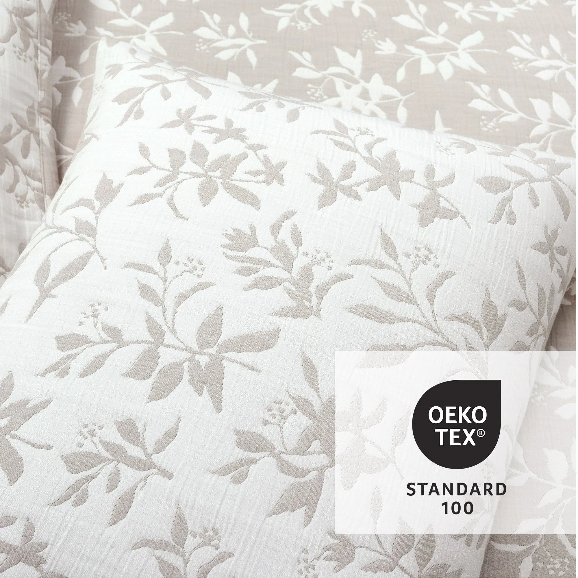 Floral Jacquard Reversible Soft Matelassé 3 Piece Quilt Set