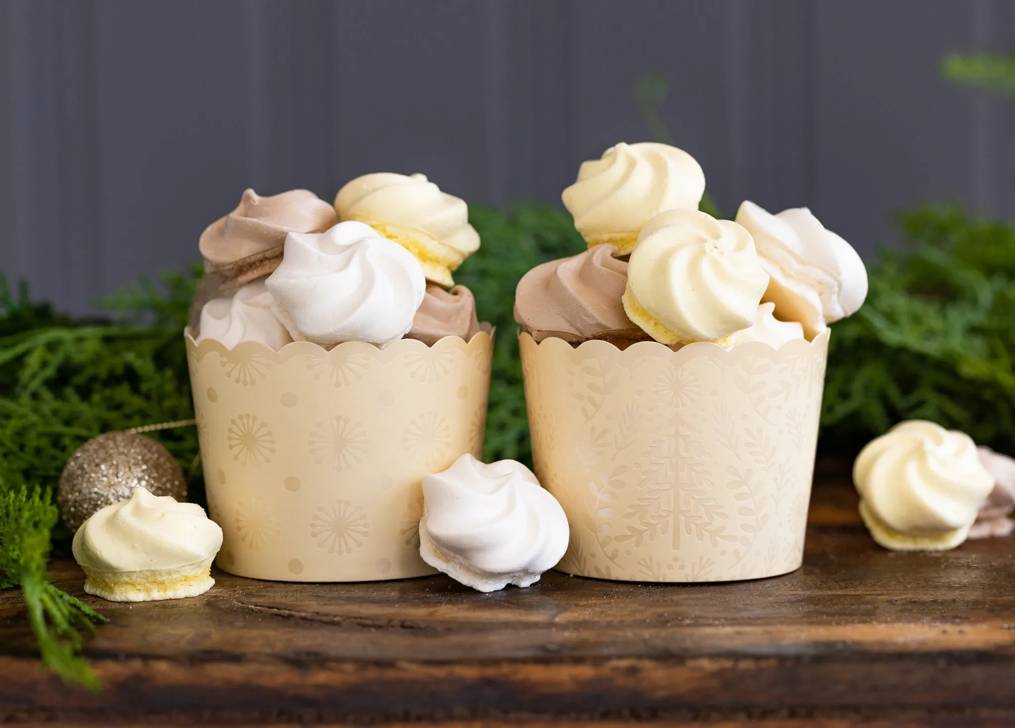 Foiled Cream Christmas Baking Cups (50 pcs)