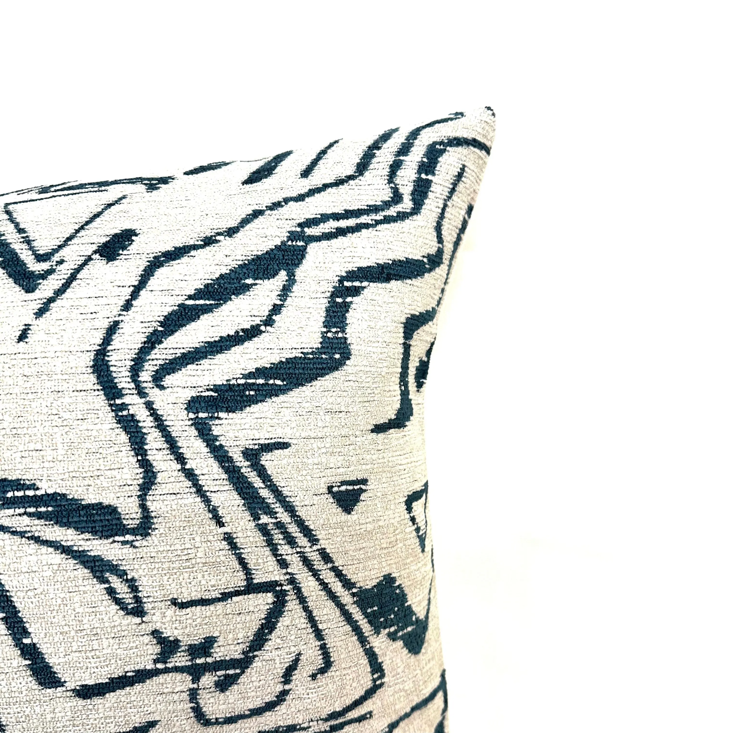 Ivory/Navy Abstract Lumbar Pillow Cover 15x26