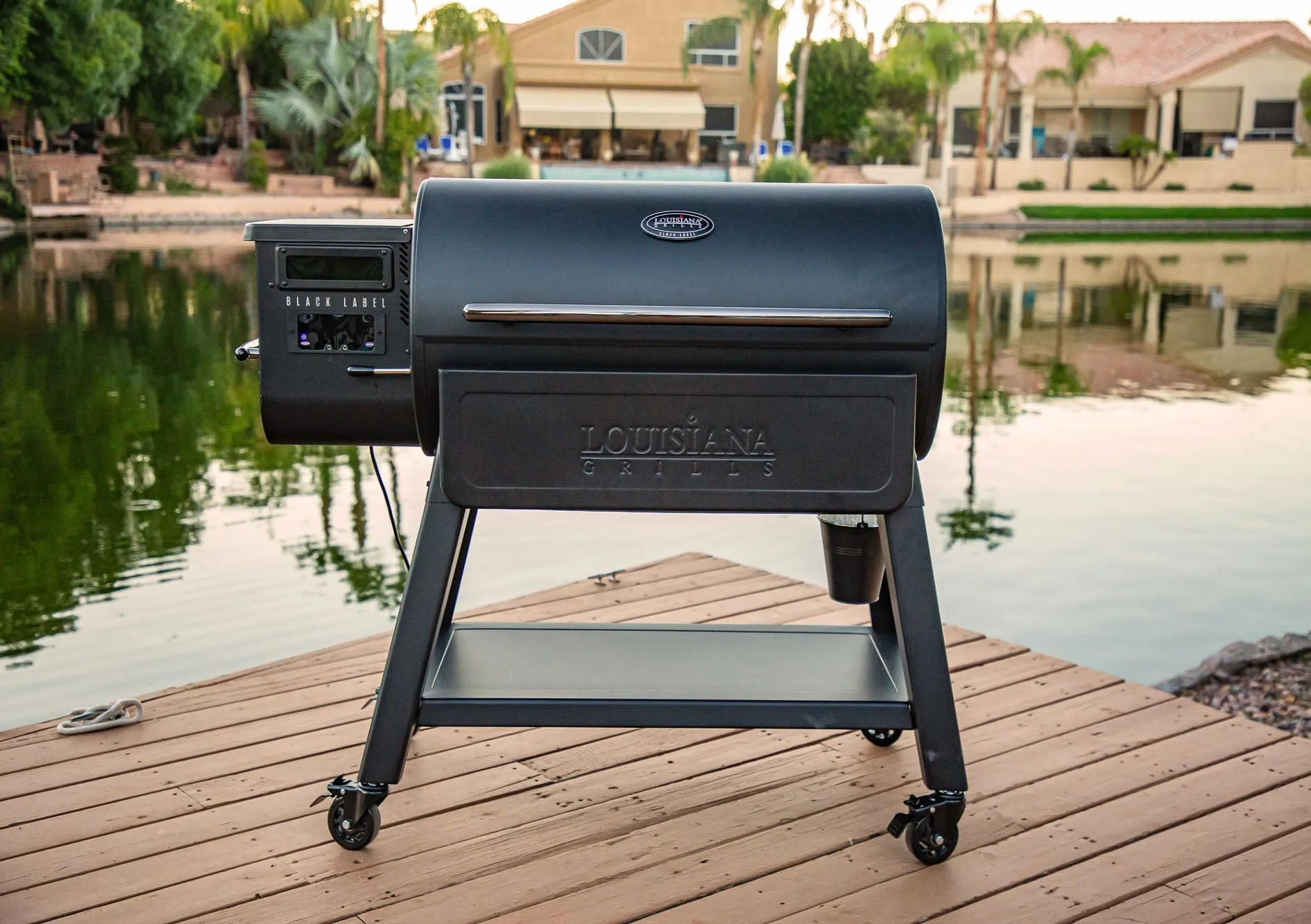 Louisiana Grills Black Label 1000 Pellet Grill & Smoker w/ WIFI Control