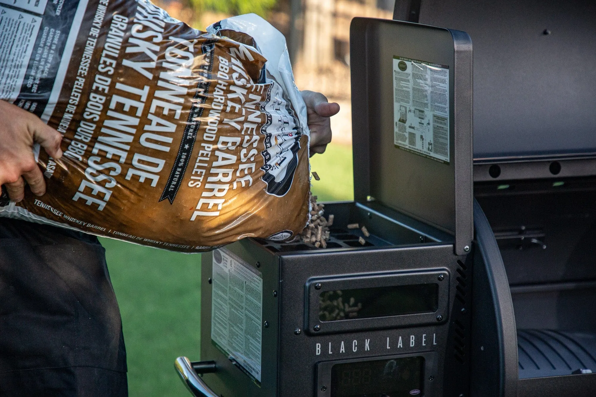 Louisiana Grills Black Label 1000 Pellet Grill & Smoker w/ WIFI Control