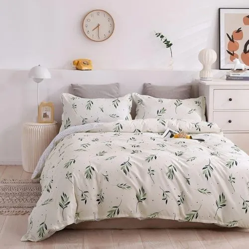 Single Size 4 Pieces Without filler, Reversible Duvet cover Set With Small Green Leaves design