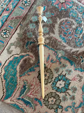 The Makeup Altar Natural Oiled Arcana Wand