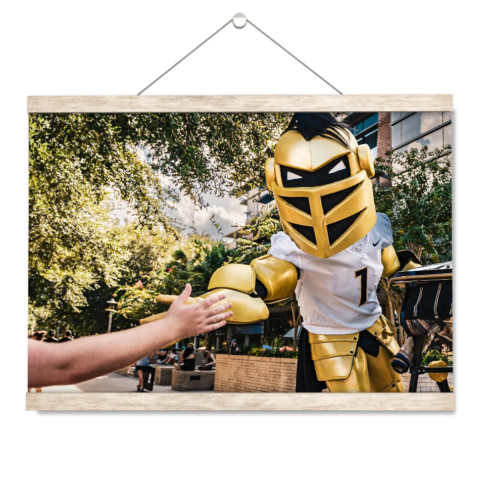 UCF Knights - Knightro Fan